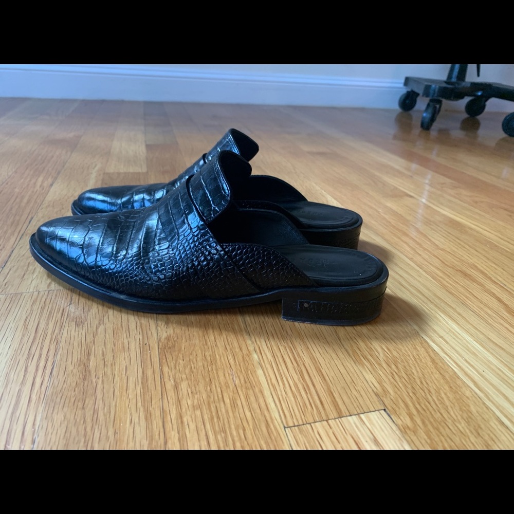 Freda Salvador slide / mule